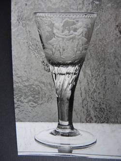 Kelchglas mit Mattschnitt
