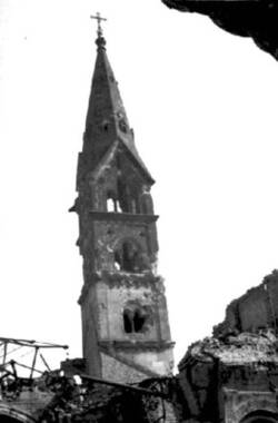 Ruine der Kaiser-Wilhelm-Gedächtniskirche. Turm