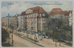 Schulgebäude des Lyzeum und Ober-Lyzeum in Berlin-Neukölln;