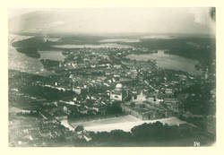 Luftaufnahme Potsdam mit Stadtschloss und Blick zum Horizont
