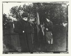 Ernestine Louise und Johann Traugott Zille am Gartenzaun