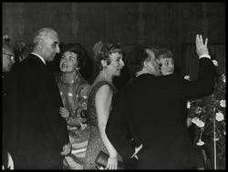 Senator König und Gattin Ruth Wilhelmi, Frau Gerlach, Boleslaw Barlog und Gattin beim Presseball 1967;