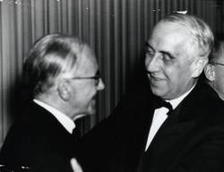Heinz Tietjen und Ernst Reuter;