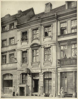 "Altes aus Berlin. Wohnhaus Jüdenstraße 31."