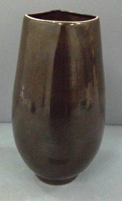 Vase, braune Engobe