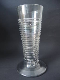 Bandwurmglas mit Glasmarke;