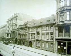 Kommandantenstraße 15-20;