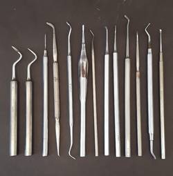Konvolut aus 13 zahnmedizinischen Instrumenten