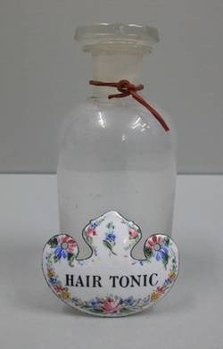 Flasche für Hair Tonic mit Emailleanhänger