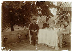 Cornelie Richter mit Familie in Wannsee um 1912