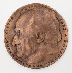 Gedenkmedaille zum 150. Todestag Johann Wolfgang von Goethes (1749-1832);
