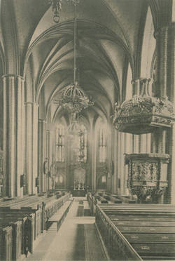 Blick in das Mittelschiff der Nikolaikirche