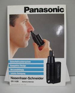 Kleiner Werbeaufsteller für einen Nasenhaar-Schneider von Panasonic;