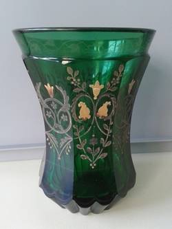 Böhmisches grünes Glas, 20. Jahrhundert