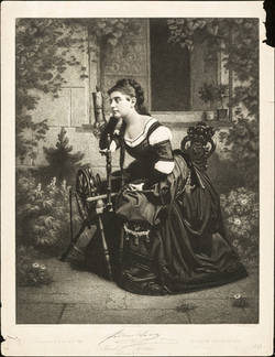Pauline Lucca als Faust's Gretchen in : Margarethe     
