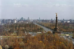Blick über den Tiergarten zum alten Berliner Stadtzentrum