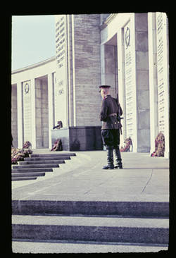 Sowjetdenkmal 25.10.53.