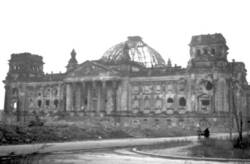 Ruine des Reichstagsgebäudes