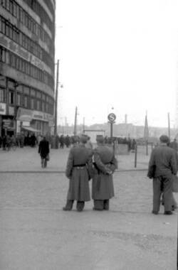 Polizisten am Potsdamer Platz