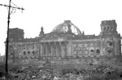 Ruine des Reichstagsgebäudes