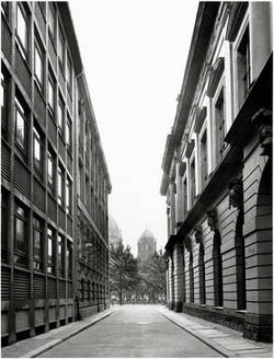 Berlin Mitte,  Hinter dem Zeughaus mit Blick zum Lustgarten mit dem Berliner Dom