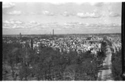 Blick von der Siegessäule nach Nordwesten, rechts die Altonaer Straße im zerstörten Hansaviertel; Tiergarten, britischer Sektor