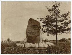 Der Hindenburg-Gedenkstein an die Schlacht von Tannenberg bei Frögenau.