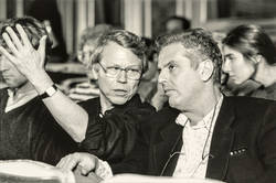Harry Kupfer und Daniel Barenboim besprechen das Stückim Zuschauerraum während der Probe zu "Parsifal", Staatsoper Berlin, 1992