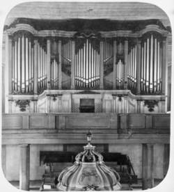 Die Orgel in der Jerusalemer Kirche vor der 1876 begonnenen Restaurierung der Kirche