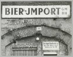 "S-Bahnbogen, Berlin - Bellevue". BIER-JMPORT GMBH