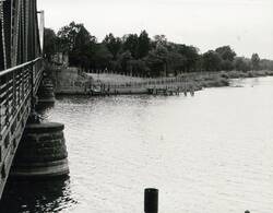 Glienicker Brücke über die Havel, Grenzufer Potsdam rechts