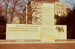 Gedenktafel an der Humboldt Universität Berlin
