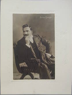 Fotopostkarte mit Autogramm: Enrico Caruso