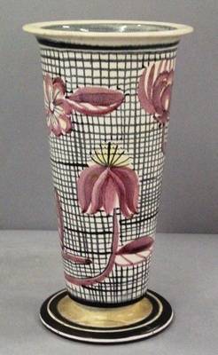 Vase, stilisierter Blumendekor;