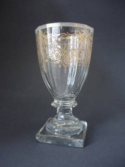 Weinglas mit Vergoldung, um 1830;