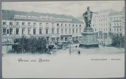Der Alexanderplatz in Berlin mit Berolina und Zuschneideakademie.