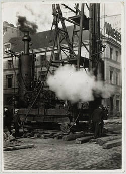Die Dampframme - Bau d. Nord-Süd-Bahn 1934, Ecke Auguststr.
