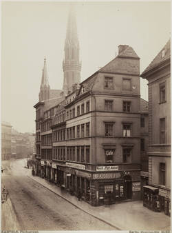 Gertradten Straße vom Kölln. Fischmarkt aus. Im Jahre 1888.;