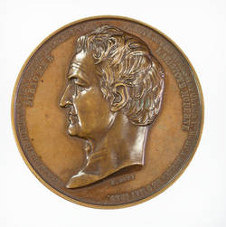 Medaille auf den Tod von Alexandre von Humbolt und auf die Aufstellung seiner Statue in Versailles, gewidmet vom Institut de France;