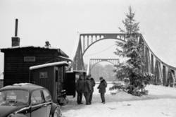 Glienicker Brücke im Winter bei Schnee aus Sicht des Amerikanischen Sektors