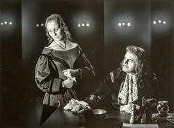 Szene mit Helene Thimig als Natalie und Friedrich Kayssler als Kurfürst in Prinz von Homburg