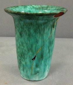 Vase, grün geflammt