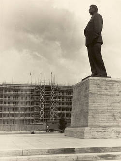 Stalindenkmal;