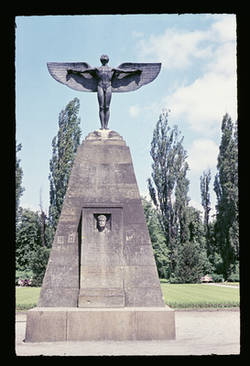 Lilienthal-Denkmal 17.6.55.