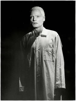 Dieter Laser in Ein Stück Monolog von Samuel Beckett