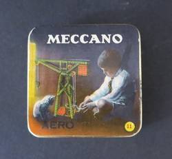 Dose "Meccano" mit Schrauben (Baukastenzubehör)