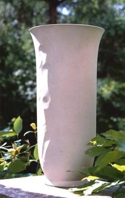 Vase, weiblicher Rückenakt