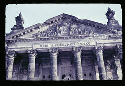 Reichstagsportal 25.10.53.