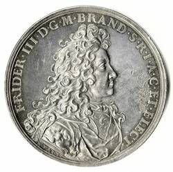 Medaille auf Kurfürst Friedrich III. und die Erbauung der Langen Brücke 1692;