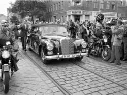 Reportage-Bildserie vom Besuch des Bundeskanzlers Adenauer